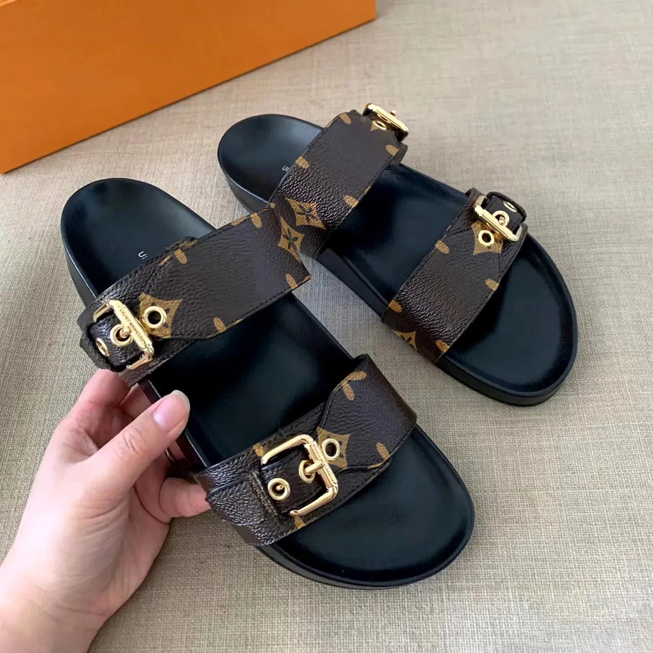 Luxus Designer Schuhe Sandale Slipper Herren Slide Plattform Mule Leder Freizeitschuh Dame Sommer im Freien Strand Braun Flache Sliders Blume Damen Mädchen Hausschuhe Geschenkbox