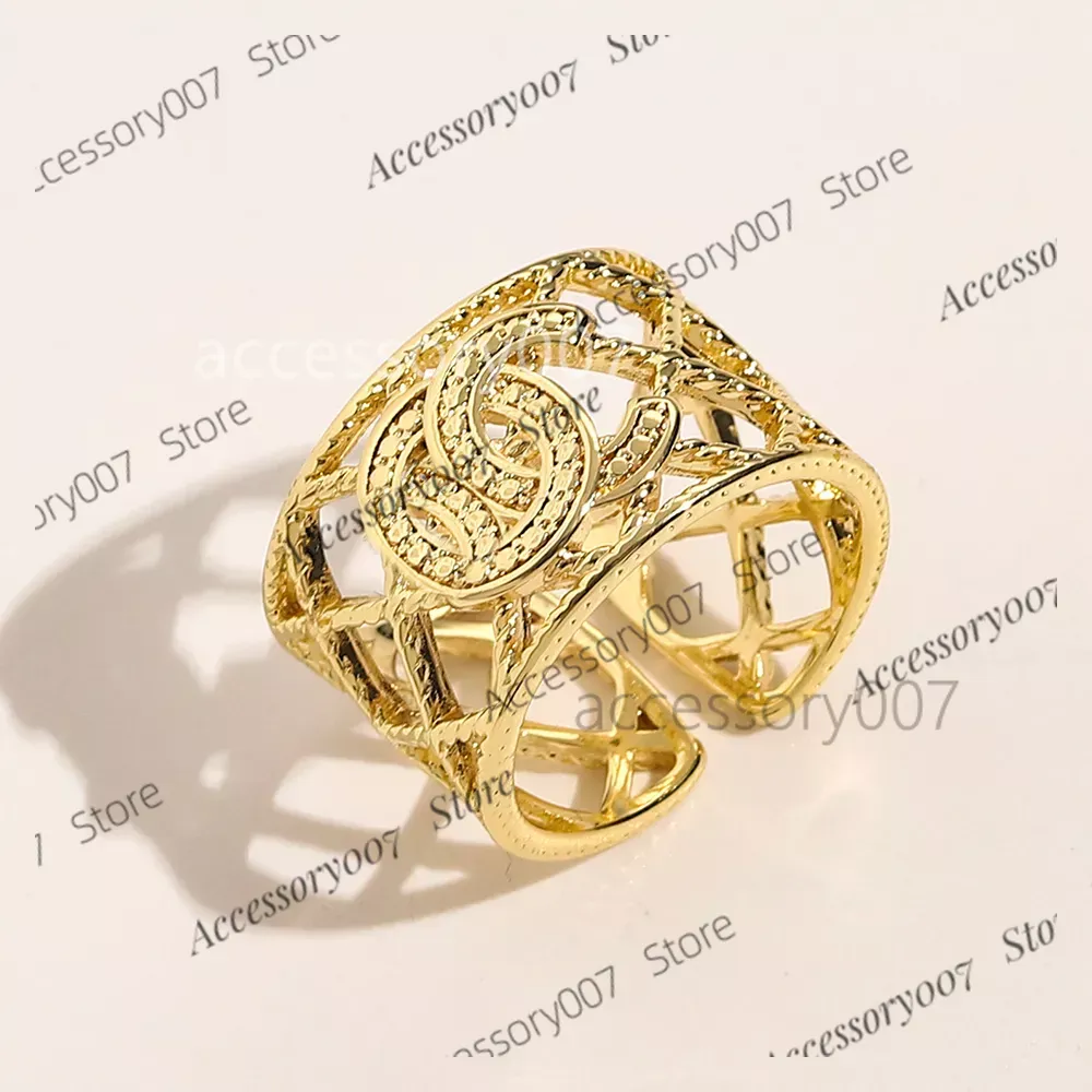 Designerschmuck Ringe Ringe Europa und Amerika Fashion Style Lady Ringe Frauen lieben Charme Hochzeit Schmuckversorgungen 18K Gold plattierte Kupferfinger Verstellbarer Ring