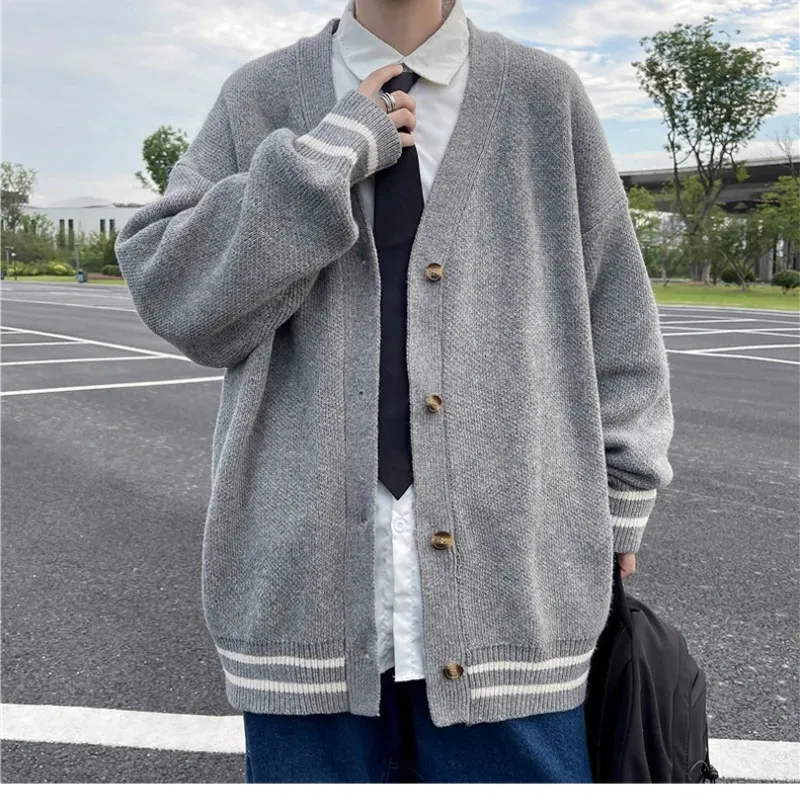 2023 British Retro Cardigan Sweter Korean Harajuku Academicka Pullover Hip Hop Streetwear Lose dzianin Tops 240116
