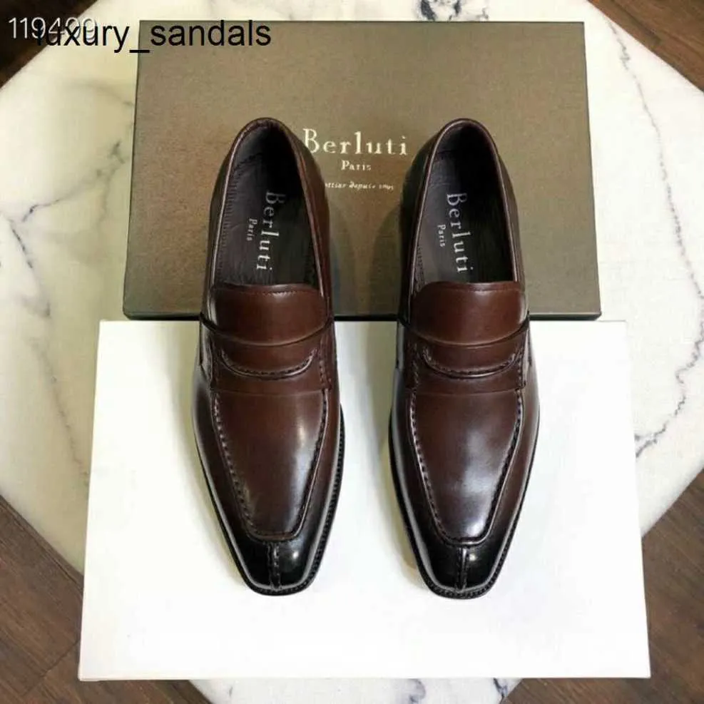 Berluti Sapatos sociais masculinos Sapatos de couro Novos Bruti Mens Business Casual elegante e bonito Oxford One Step Preguiçoso Rj