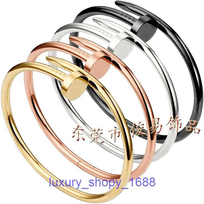 Luxury Car tiress Designer screwdriver bracelet Fashion nail steel rose gold inlaid diamond without mud stone fading titanium opening Have Original Box