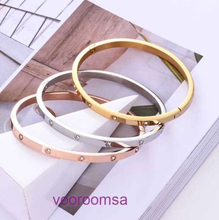 Hoge kwaliteit autobanden 18k gouden vakantiecadeau armband sieraden 18K rosékleurig goud modieuze klassieke armband met schroefgesp 14K intern met originele doos