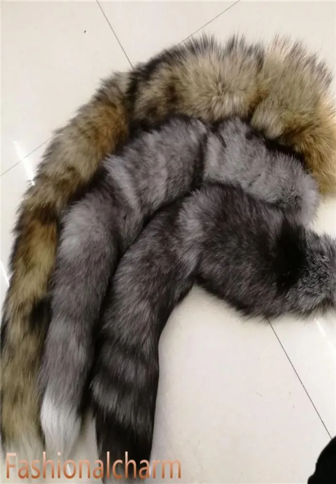 70cm275quot long Real Fox Fur Tail Keychians Cosplay Toy Cortes de voiture Carrychain Sac Charme Tassels9837362