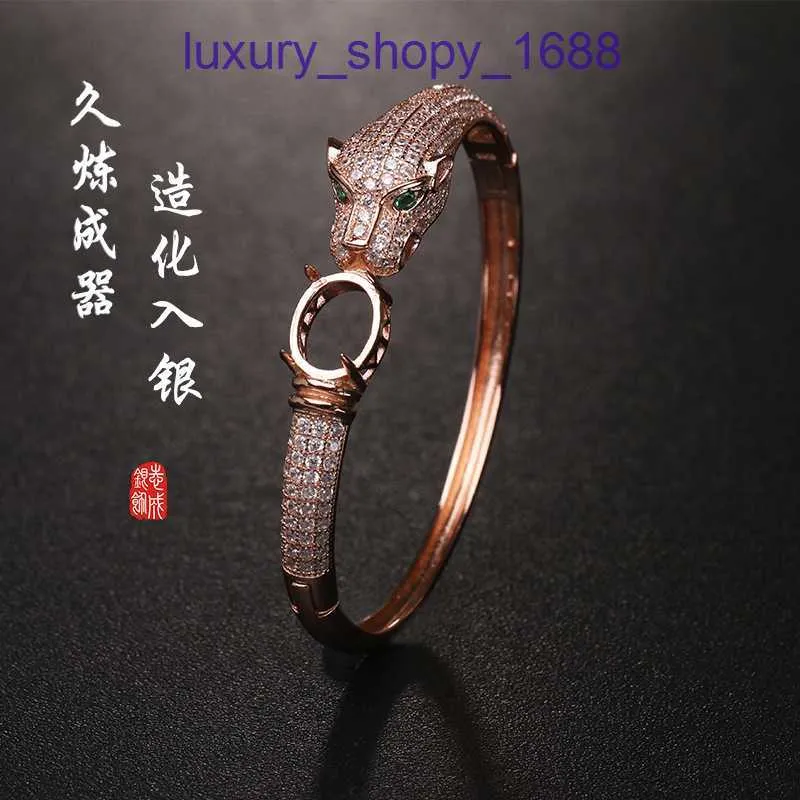 Joyería versátil de moda de tendencia, buena, bonita, neumáticos de coche, pulsera de leopardo de plata de ley S925 simple y moderna con un soporte vacío, no tiene caja original