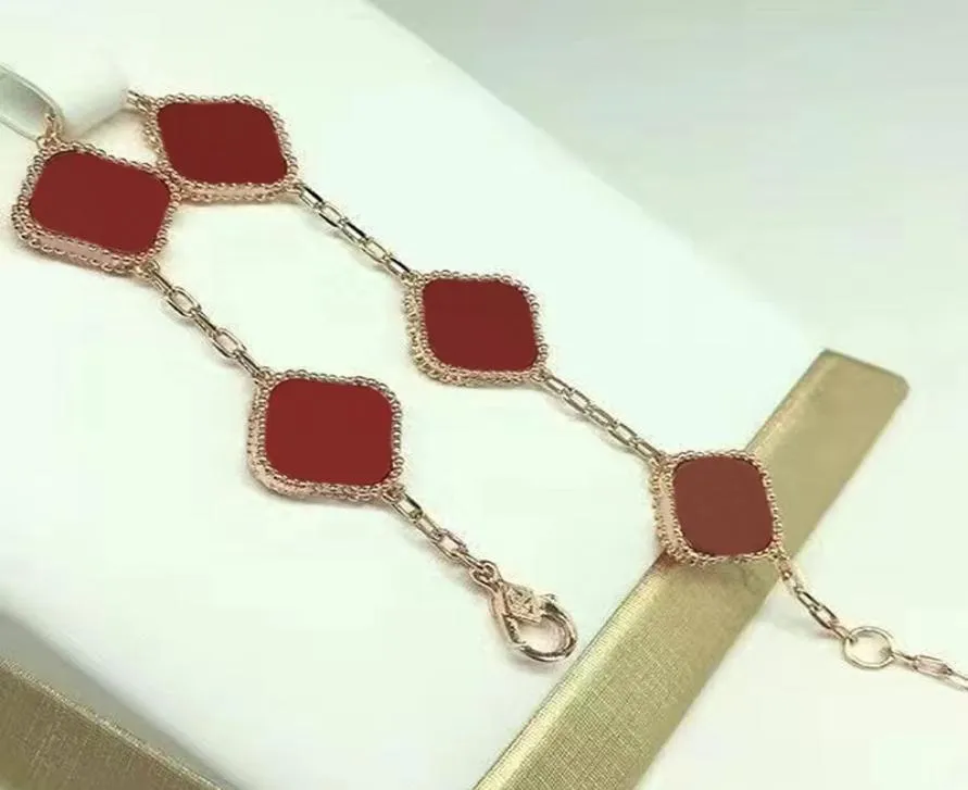 Braccialetti di design Bracciale classico con trifoglio Moda semplice squisito Beauul Cinque fiori per uomo e donna Oro e argento Opzionale 16 colori all'ingrosso9881770