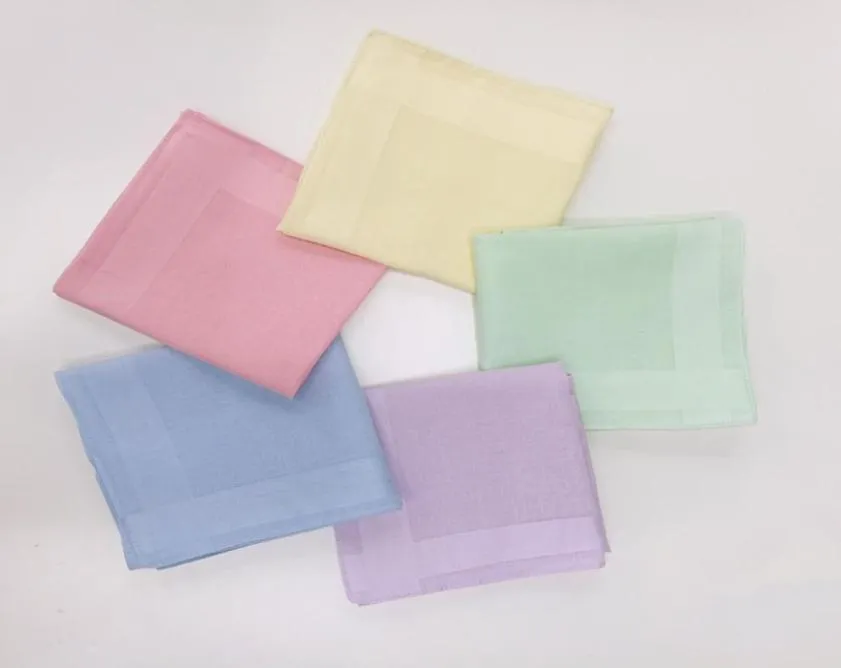 12pcs Coton Colorful Mandkerchiefs Top Fashion Designer 1515cm Satin Napkins Outdoor Headscarf Support imprimé Logo Sell5747978