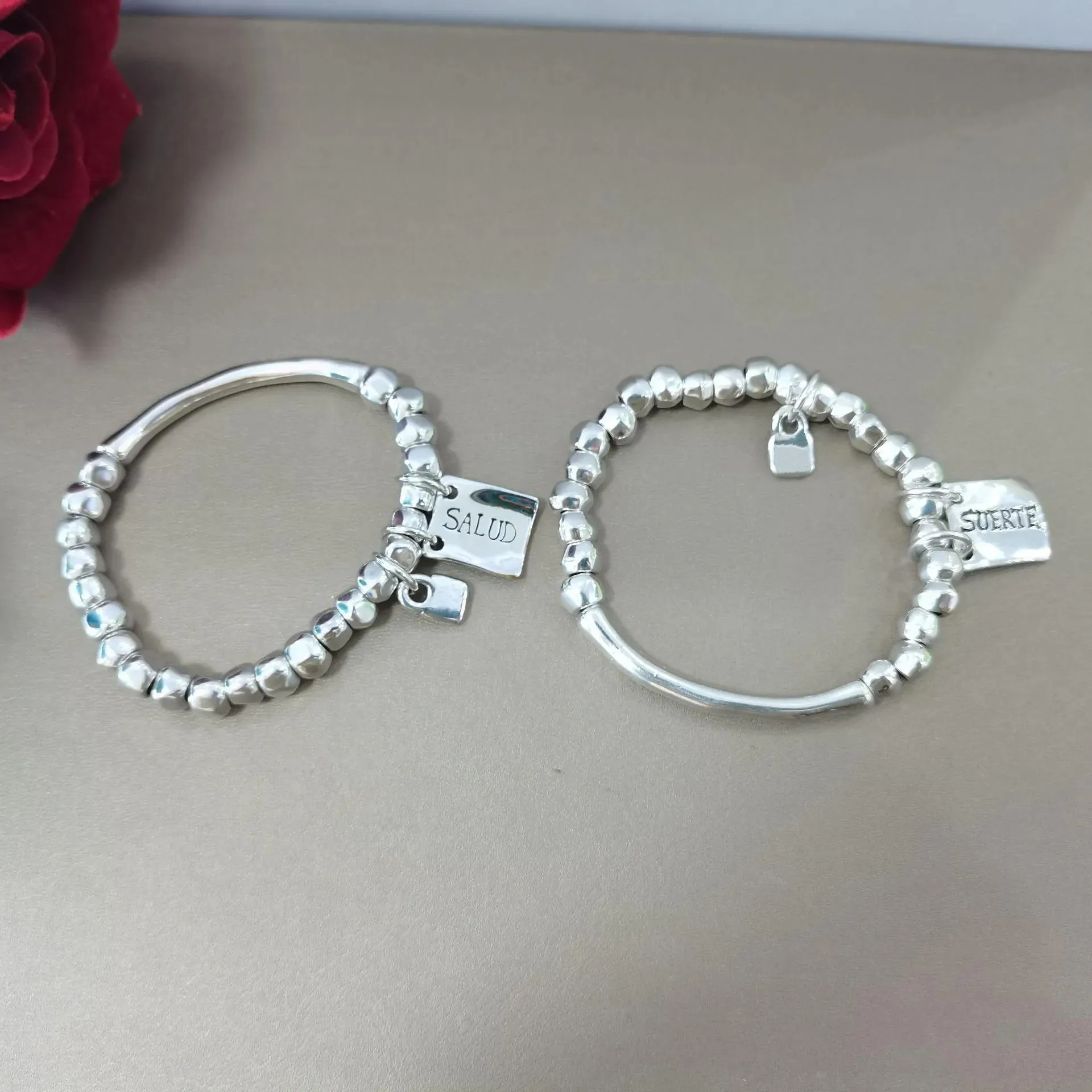 Braccialetti Targhetta galvanica originale europea e americana di alta qualità Bracciale semplice Regalo di gioielli alla moda uno de 50