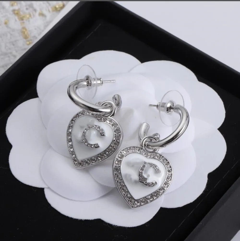 Boucles d'oreilles pour femmes, boucles d'oreilles, grands cercles à la mode, boucles d'oreilles simples, boucles d'oreilles avec lettres tn 01