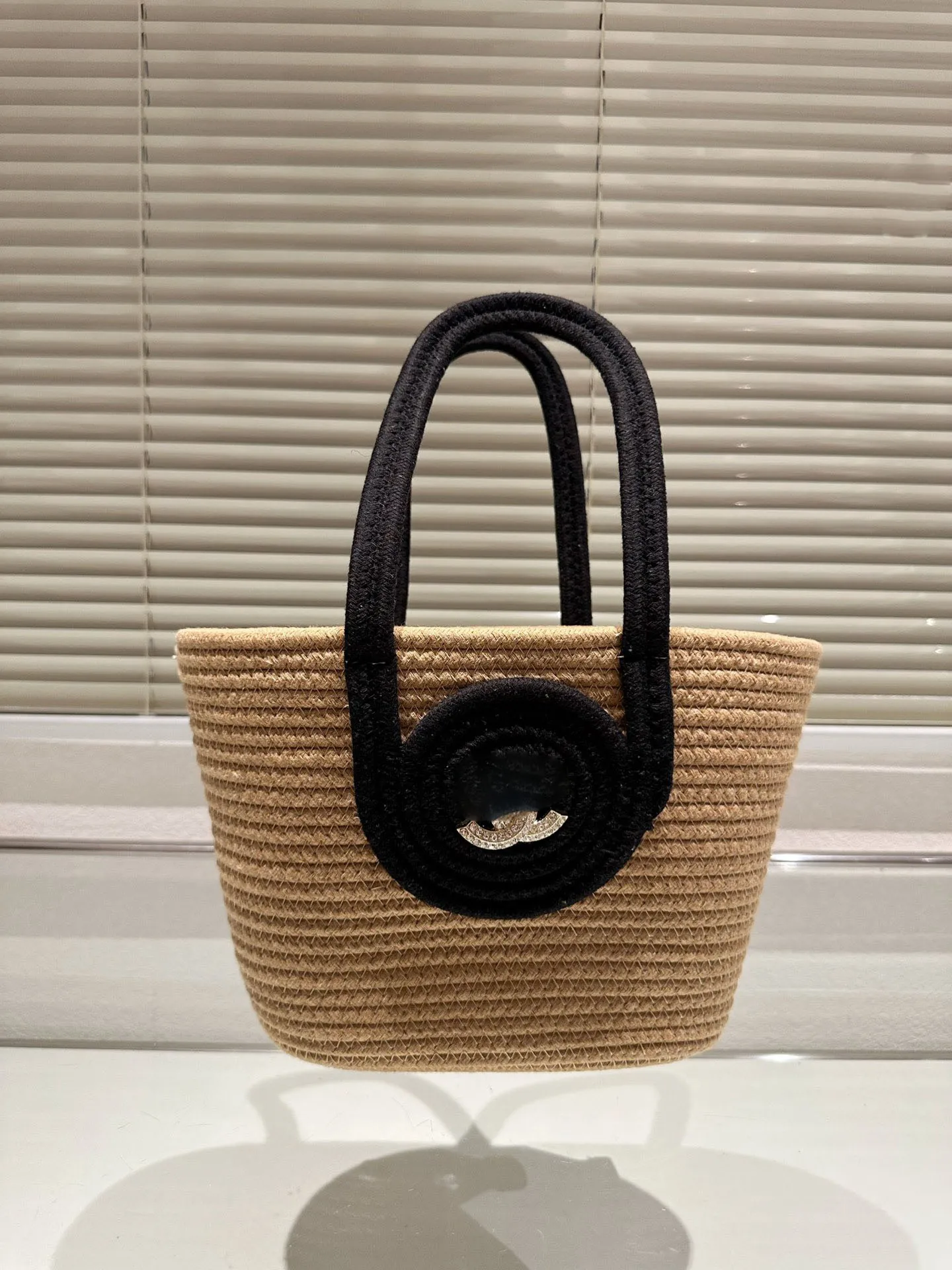 Classic Fashion Vegetable Basket New Grass Woven Bag Top Designer Bag Beach Vacation Handbag Large Capacity Leisure Shopping Bag