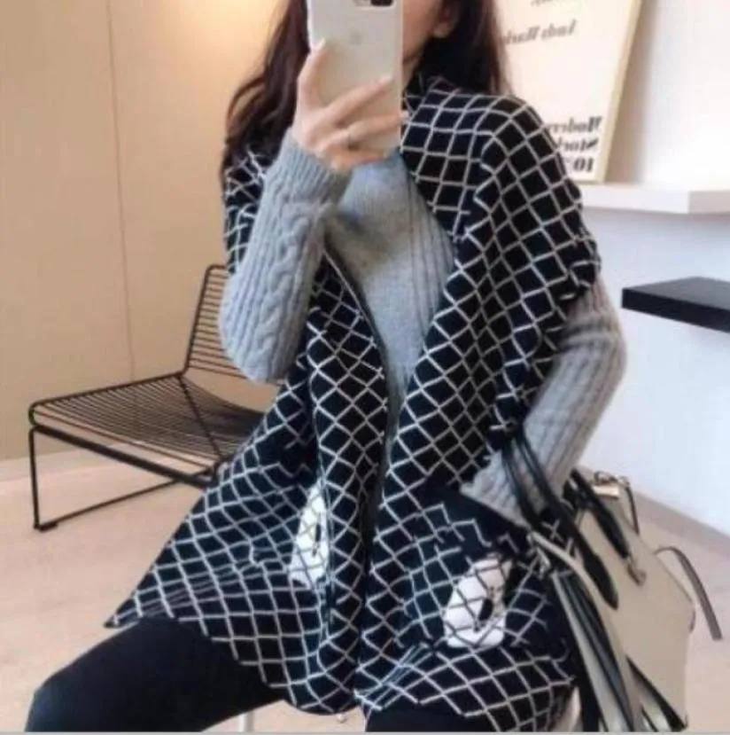 2021 Black and White Checkered women039s scarf with square pockets Soft Cashmere Luxury letter scarves winter warm long Thick s9912855