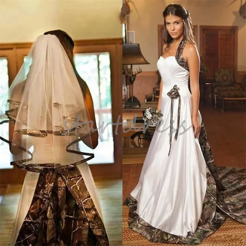 Abiti da sposa eleganti di campagna mimetica Una linea Halter Taffetà Camouflage Boho Abiti da sposa fattoria Corte dei treni Cowboy Ragazza Abito da sposa da giardino Abito da sposa gotico con lacci