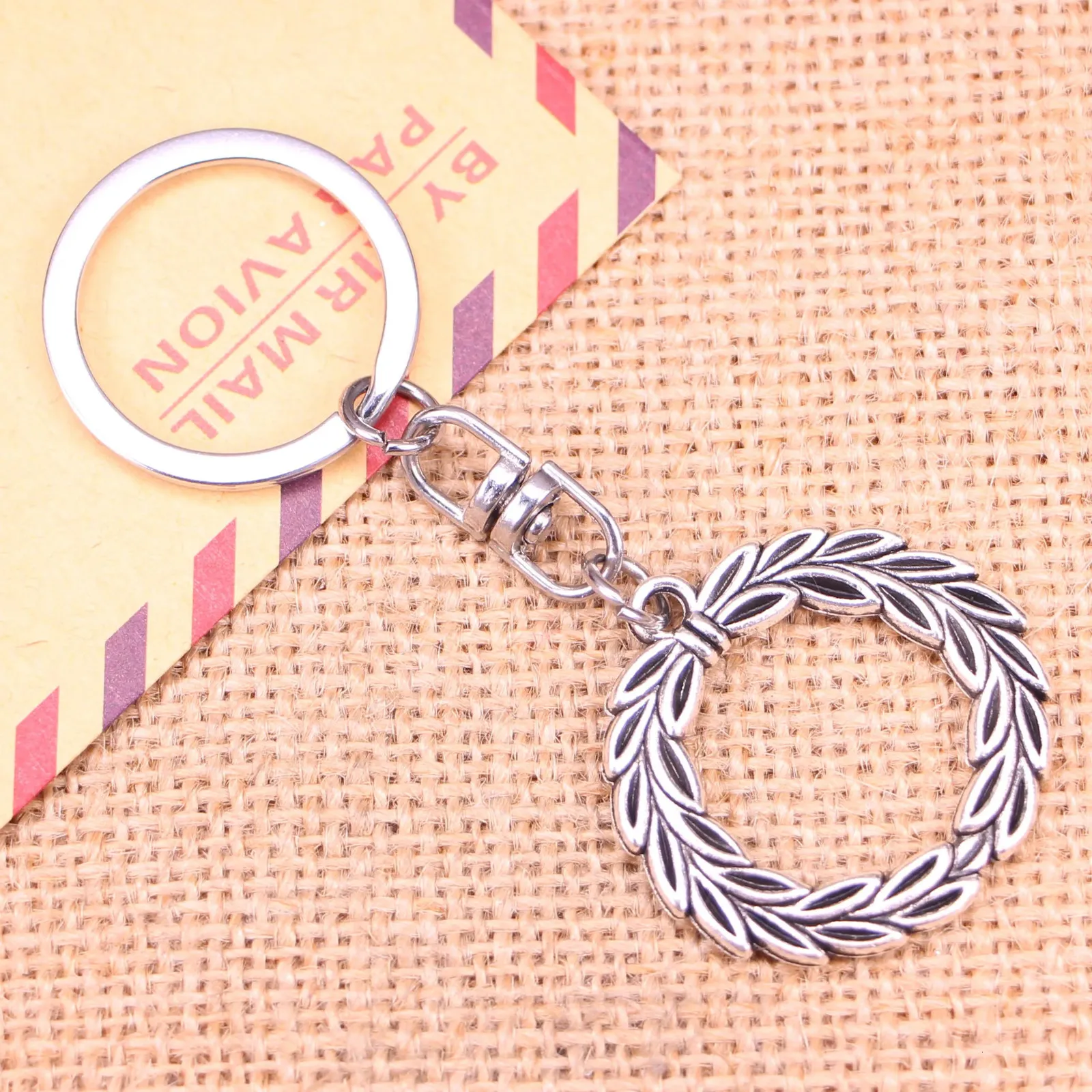 20st Fashion Keychain 34mm Olive Branch Laurel Wreath Pendants Diy Men smycken bil nyckelkedja ringhållare souvenir för gåva 240104