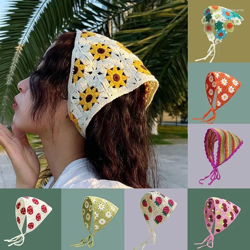 Lenços doce bonito oco crochê triângulo bandana mulheres headscarf chapéu toalha cinta saco de cabelo morango pequeno floral