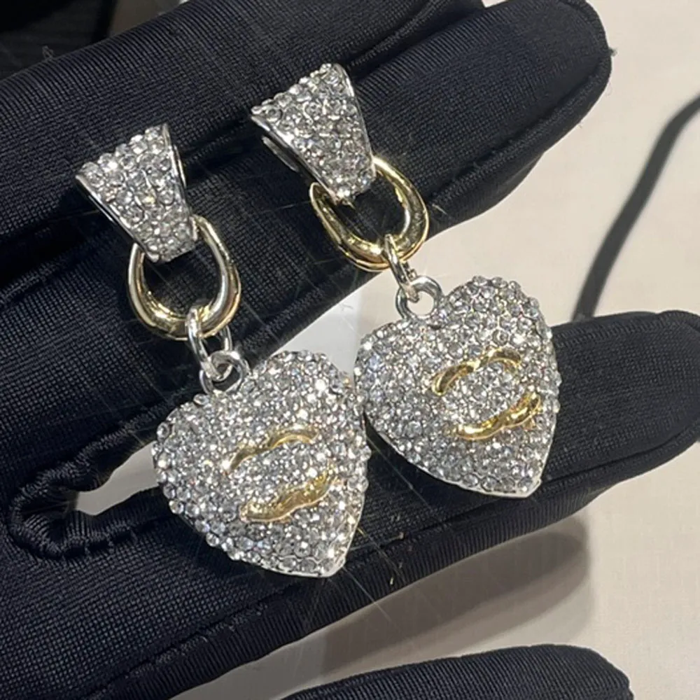 Högkvalitativ kristallbrev Studs Designer Earrings Brand Stud Diamond Eardrop Geometric Fashion Womens Pearl Earrings Wedding Birthday Party Jewerlry
