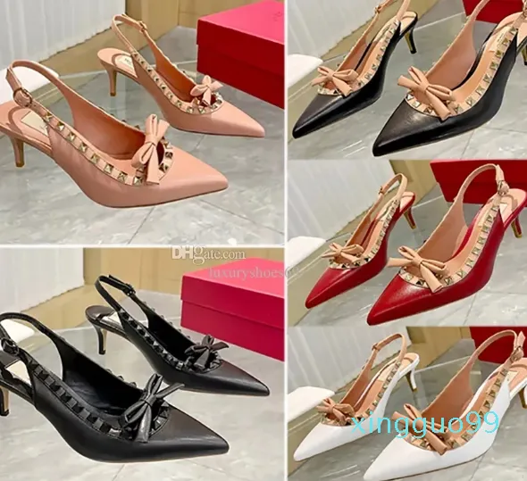 Printemps et automne nouvelles sandales à nœud pointu designer riveté chaussures simples à talons hauts sangle polyvalente chaussures de mode Baotou pour femmes avec boîte