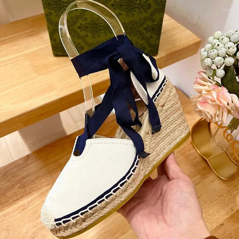 Sandalias de mujer, zapatillas de verano 2024, diseño de plataforma superior de lona, punta redonda, zapatos de envoltura, tendencia de moda para mujer