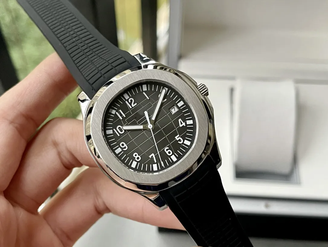 Mens Designer Watch Watch Automatic Mostical Movement 40mm Watch Sapphire Glass Super Luminous Watch Watch Watch Fashion Watch Watch Watch