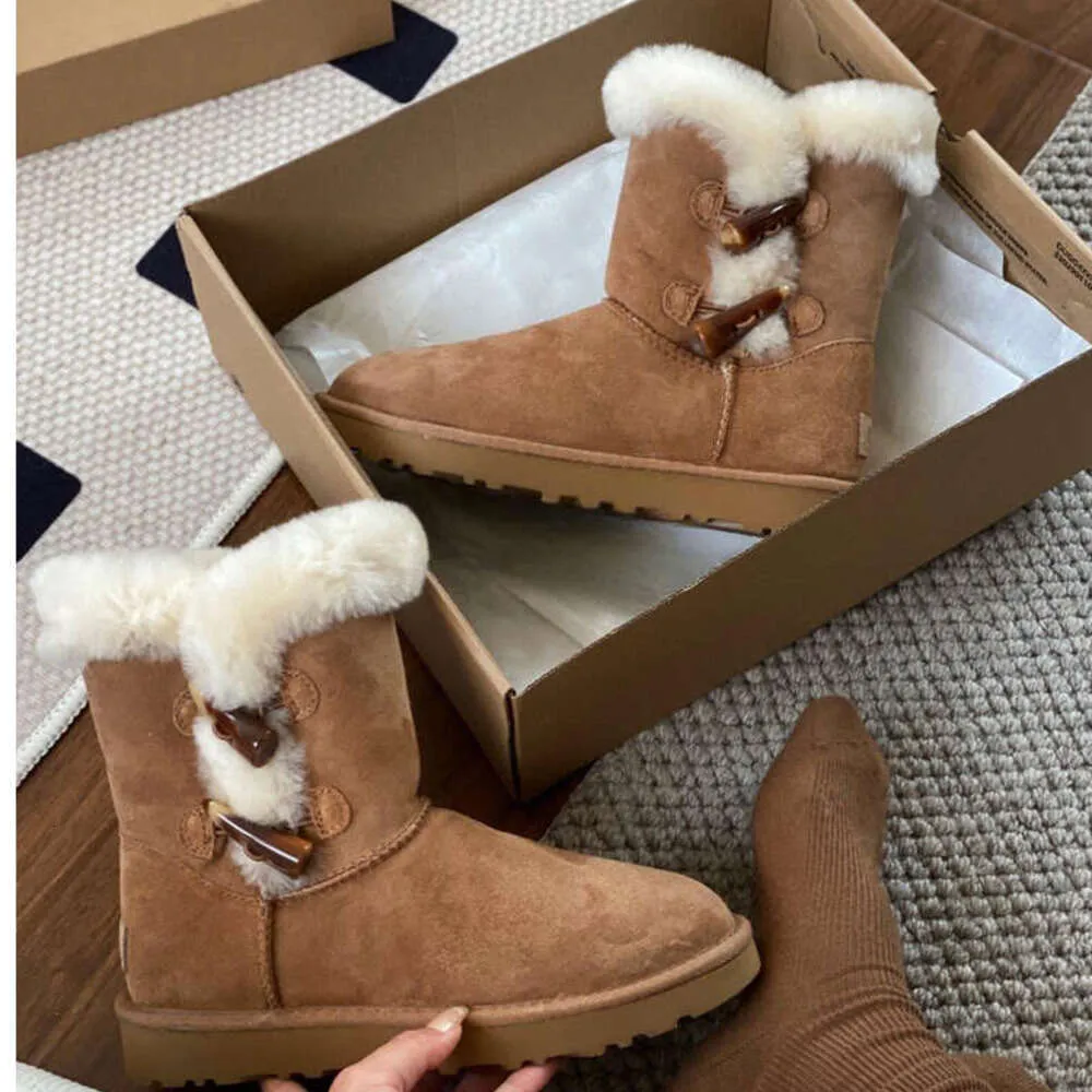 Premium Womens Warm Winter Boots: Fashion Fur Boots, Leather ...