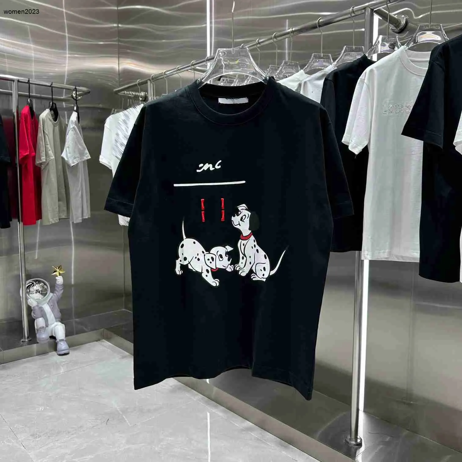 남자 티셔츠 남성 디자이너 Tshirt Street Wear Menshirt 승무원 목 체육관 여성 티셔츠 로고 패션 화이트 개 프린팅 체육관 점퍼 크기 S-XXL 1 월 5 일