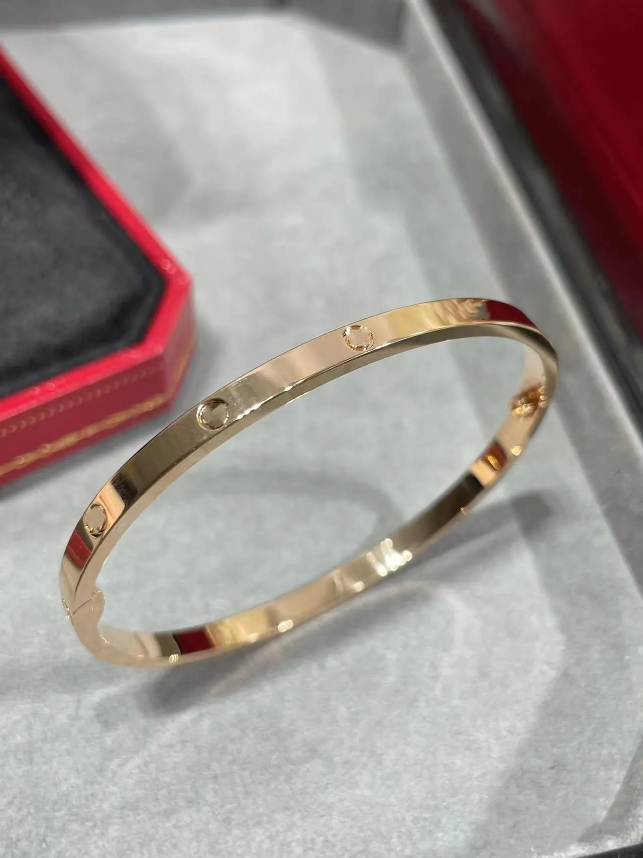 Bracciale sottile di lusso in oro rosa per donna AMORE senza diamanti Bracciale in argento V-oro 18 carati Gioielli da sposa stile aperto per regalo con scatola