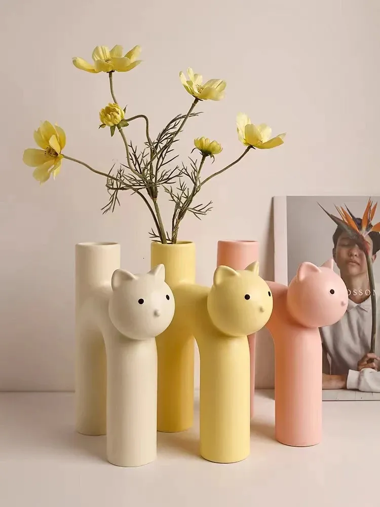 Creative Ceramic Flower Vase Cute Tubular Kawaii Cat Vase Room Home Desktop Decoration Art Ornament Gift Flowerpot 240105