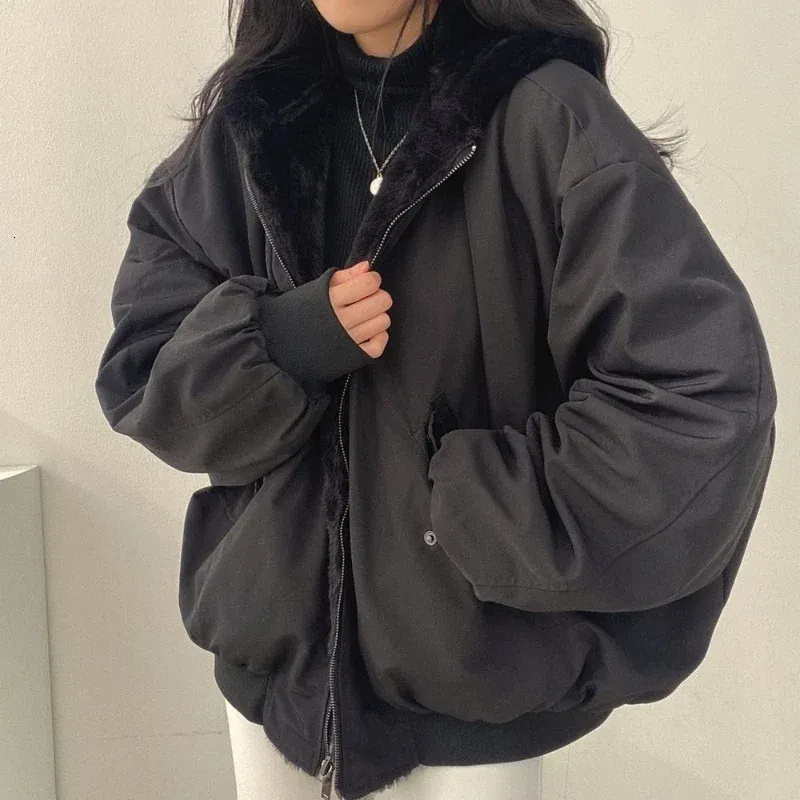 韓国のスタイルとベルベットが両側に厚くなってラムウールの綿衣類女性用コート冬のフード付きコットンジャケット240104を着る