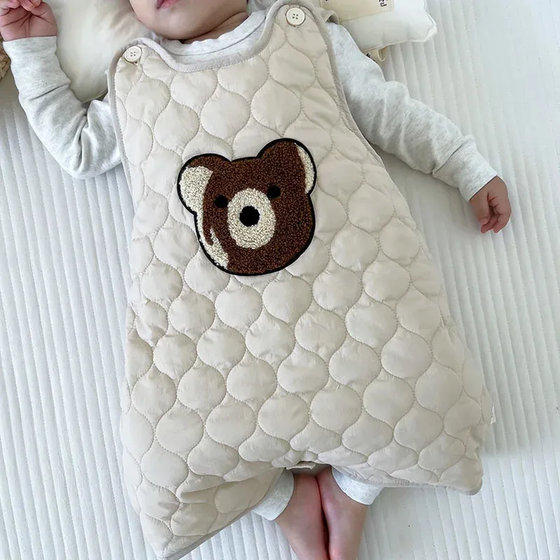 Милый детский спальный мешок с медведем для рождения, цельный спальный мешок, стеганая одежда для сна, одеяло, теплое одеяло, одежда для маленьких мальчиков и девочек 240105