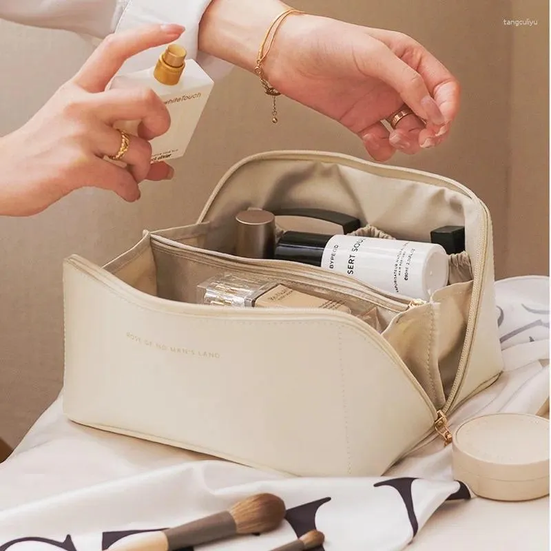 Borse per cosmetici Borsa per trucco in pelle PU di grande capacità Borsa da viaggio per donna da viaggio impermeabile per kit da toilette