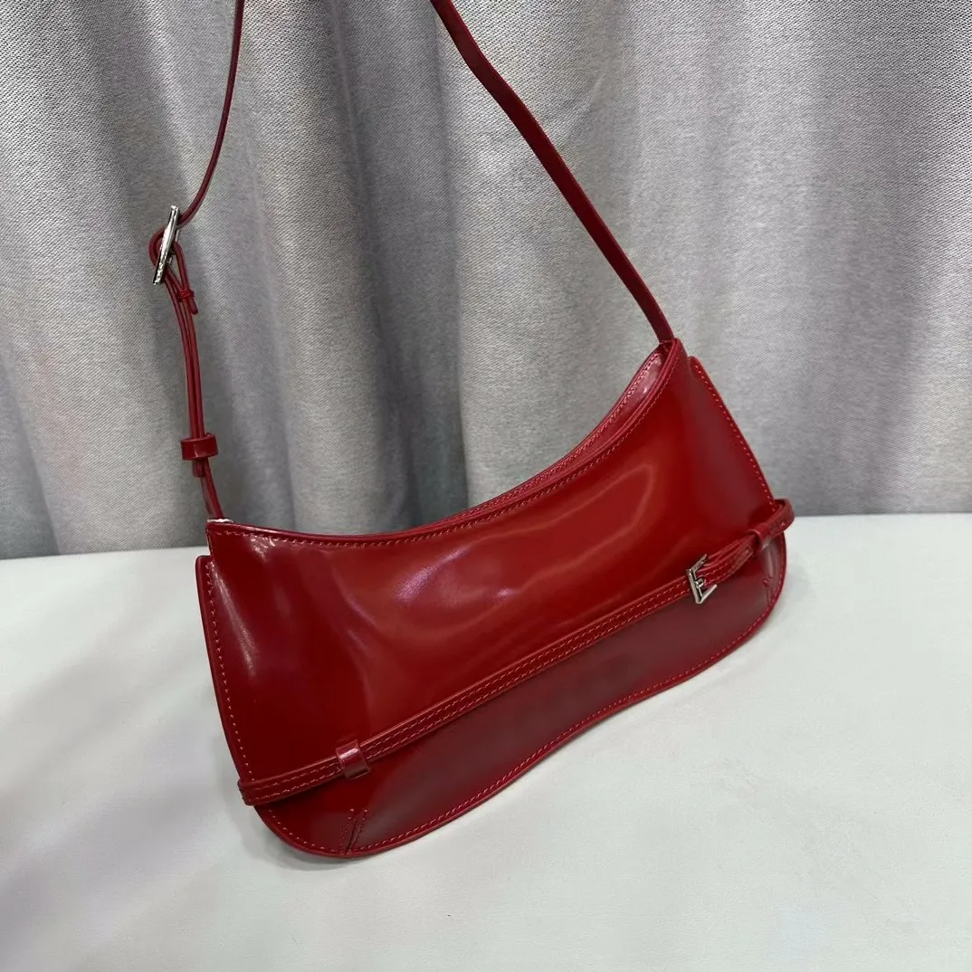 Designer le chouchou borse a tracolla in pelle di brevetto le biseuu borse baguette a cinghia con fibbia regolabili borsetto hardware argento ricamo
