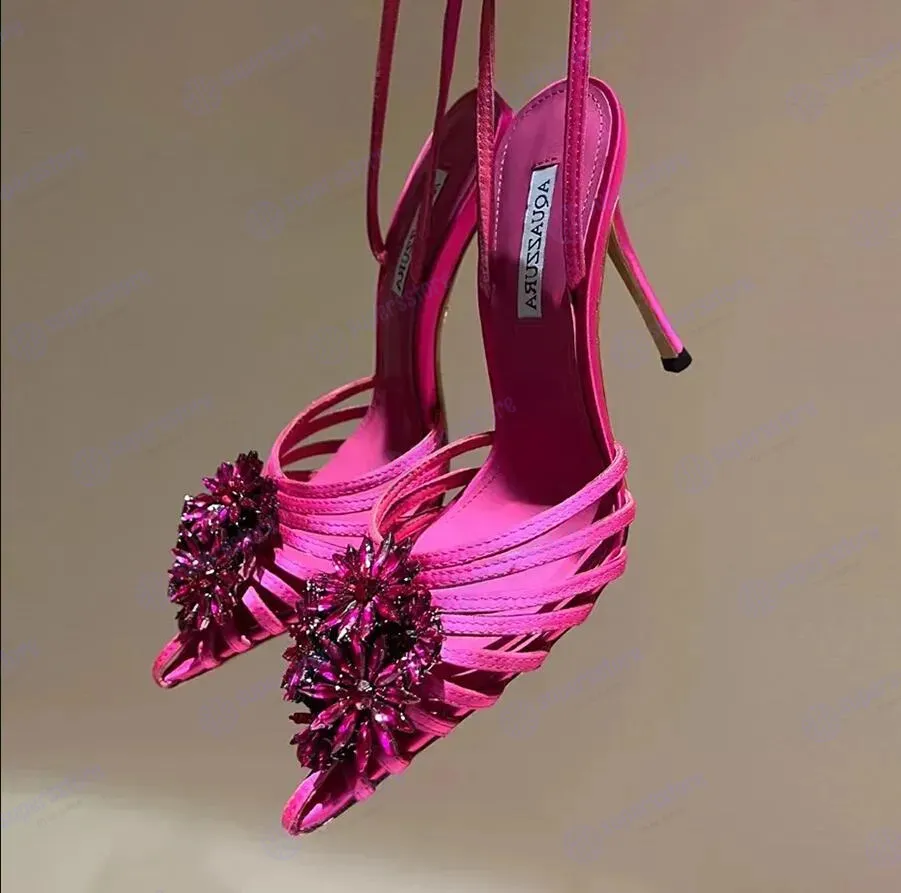 Дизайнерские модельные туфли Aquazzura Crystal Margarita Туфли-лодочки на каблуке Нероновый цветок Украшение стразами Высокий каблук Острый носок Ремешок на щиколотке Сандалии на шпильке для вечеринок