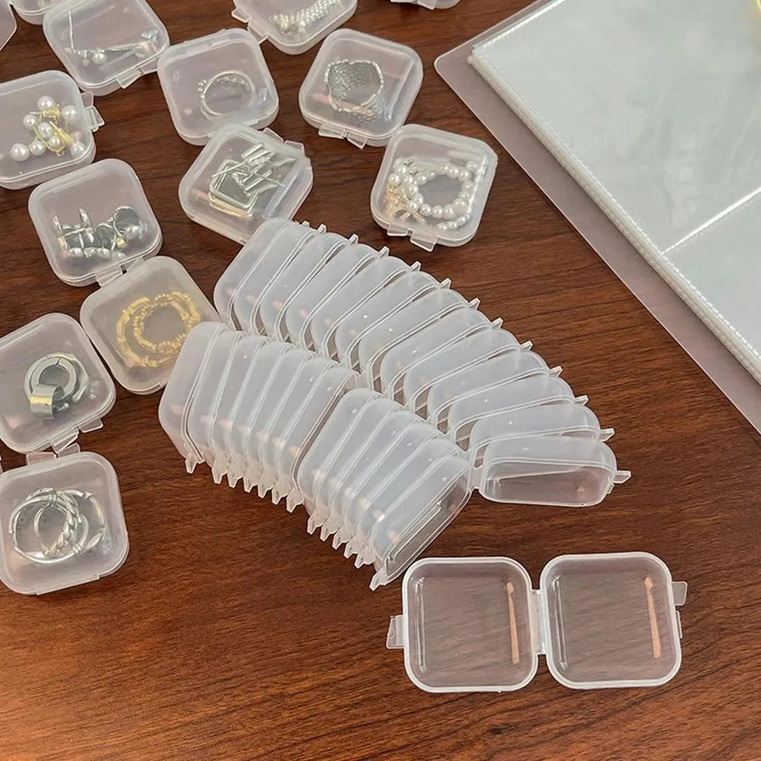 Boîtes Boîte à bijoux organisateur bijoutier emballage carré Transparent en plastique anneaux boîtes de rangement vitrine boucles d'oreilles collier perles 3.5*3.5 cm