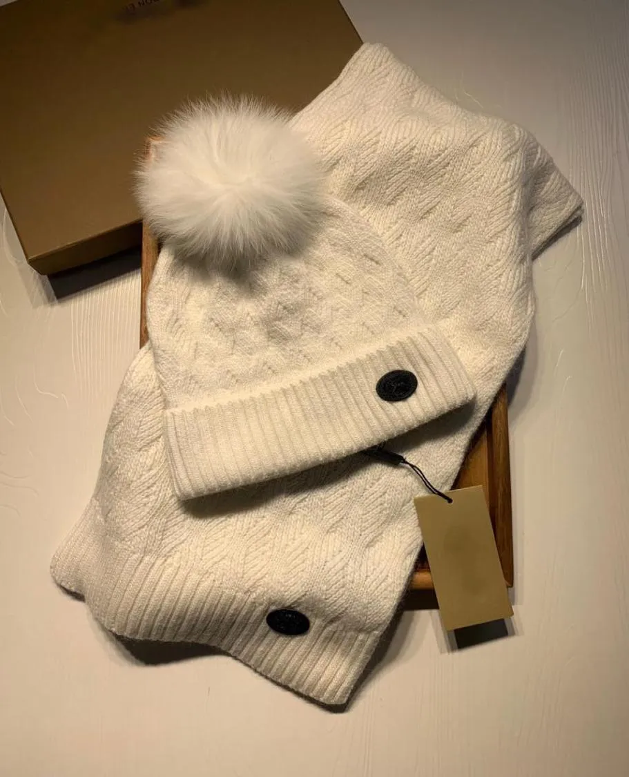 ÉcharpesCaps Setcheap chapeaux de laine à tricoter écharpeNouveau Design tricot hiver chapeau laine casquette écharpe ensemble avec le bulbe de cheveux de renard8590558