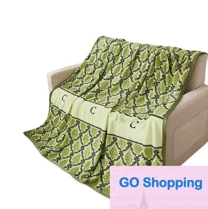 Top Designer Blanket Green Mesh Lace Letter Logo Blanket Office Nap Blanket Winter Thickened and Warm Flannel Travel Blanket 150 x 200cm with Gift Box