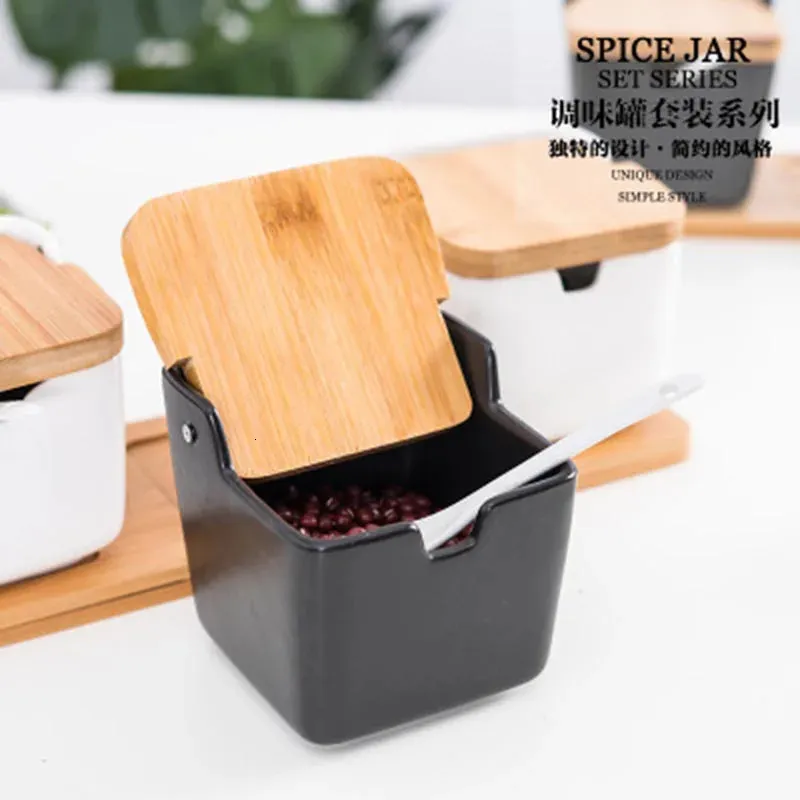 Ceramic seasoning pot seasoning pot storage container with spoon porcelain box and bamboo lid seasoning pot kitchen tools 240104