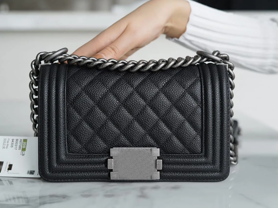 Oryginalna skórzana pikowana crossbody - designerska torba na ramię o dużej pojemności, importowana z Francji