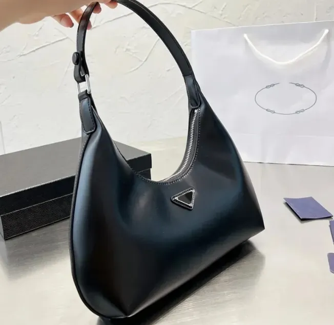 Armpit Shoulder Bag Half Moon Bags Fashion Handbag Silver Hardware Zipper Hobo Purse Cell Phone