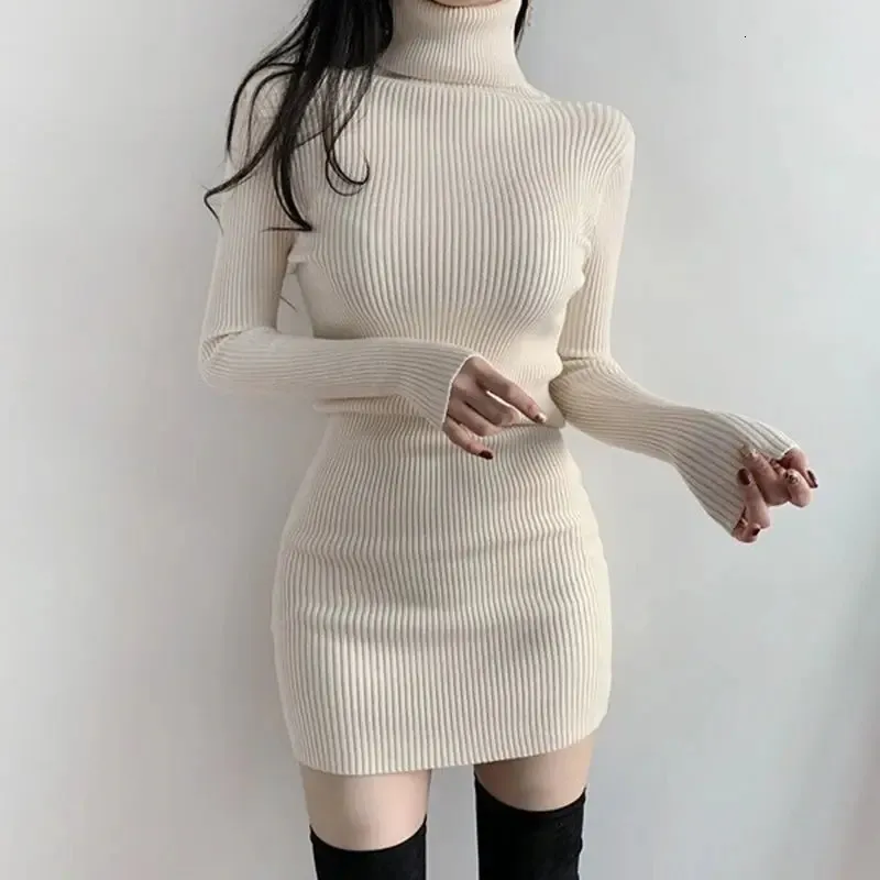 Robe féminine solide courte extrême mini sexy audacieuse col roulé crochet robes pour femmes vêtements en tricot moulante mode coréenne coton 240104
