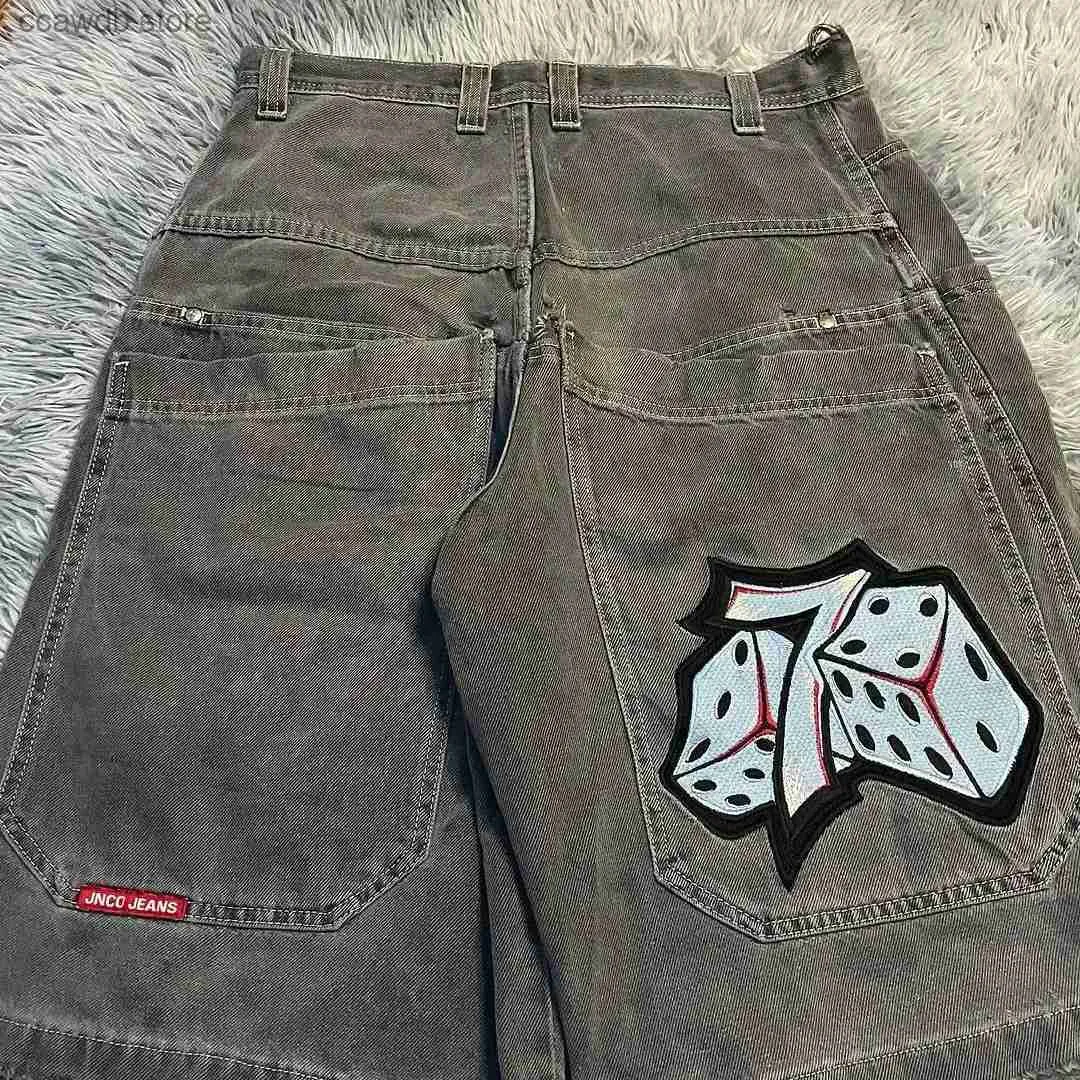 Shorts masculinos JNCO Número 7 Dados Gráfico Bordado Jeans Shorts Homens Mulheres Hip Hop Vintage Baggy Preto Denim Shorts Y2K Calças Góticas Joelho T240105