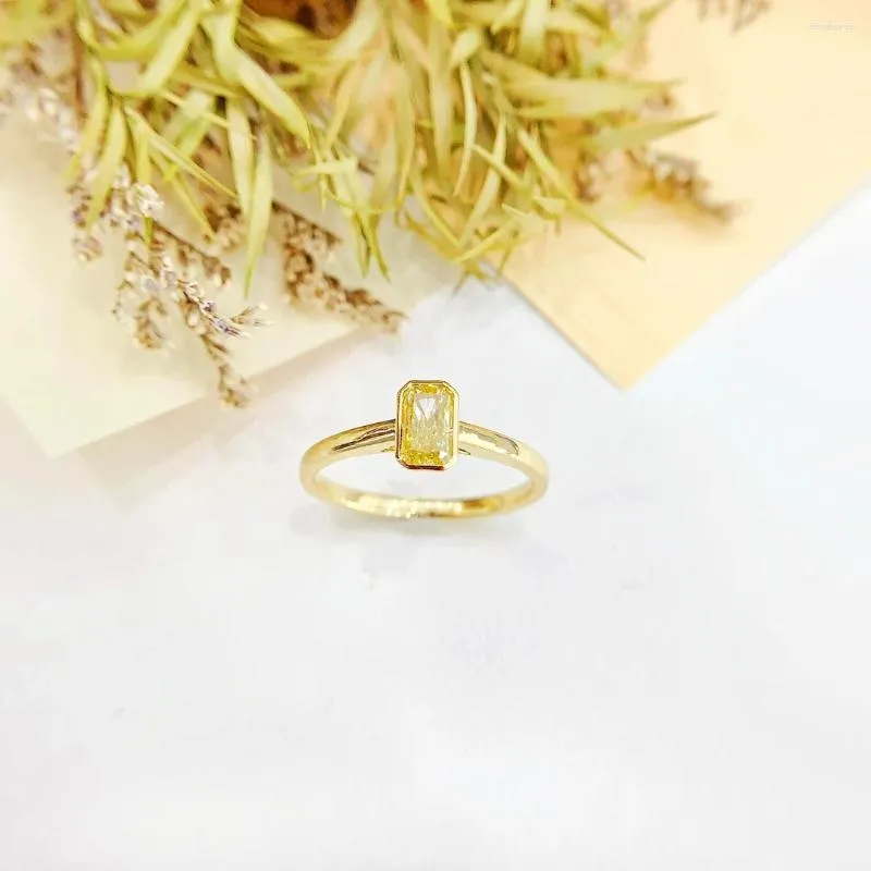 Cluster Anéis YM2024 Anel de Diamante 0.50ct 18K Ouro Amarelo Diamantes Casamento Noivado Feminino para Mulheres Finas