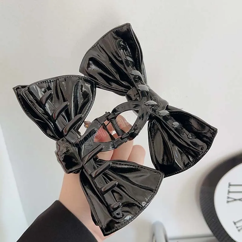 Retro Faux Leather Double Layered Large Bow Hair Claws Fashion Hair Accessories Women Trend Shark Clips Back Head Hairpins Girl