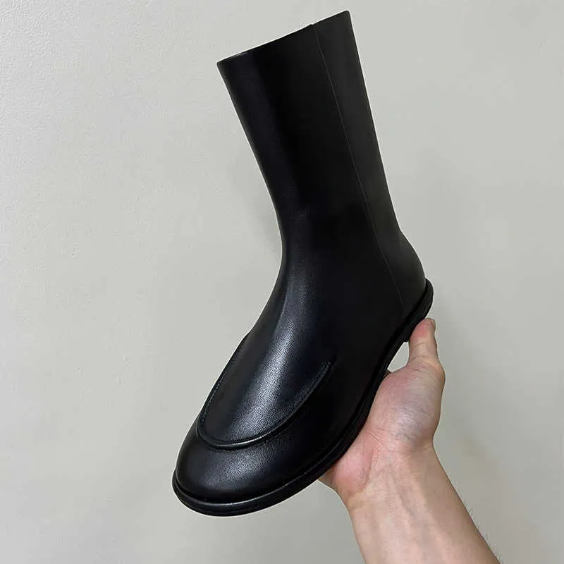 As novas botas curtas de comprimento médio da linha *, que não estão no mercado, podem inicializar botas nuas, botas Martin de cabeça redonda, botas femininas e sapatos