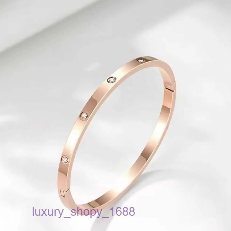 Braccialetti di design per pneumatici per auto per donne e uomini Coppia stile Card Home Bracciale estremamente raffinato Design piccolo incolore Semplice con scatola originale G5EY