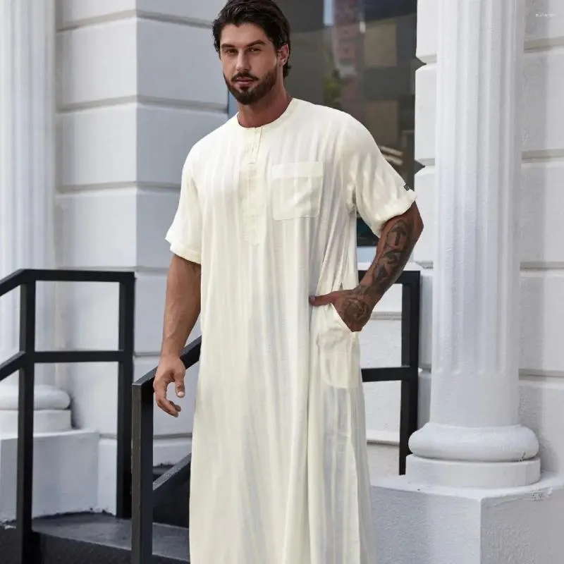 Vêtements ethniques Hommes Robes de couleur unie Saudi Jubba Thobe Homme Vintage Manches courtes O Cou Musulman Arabe Islamique