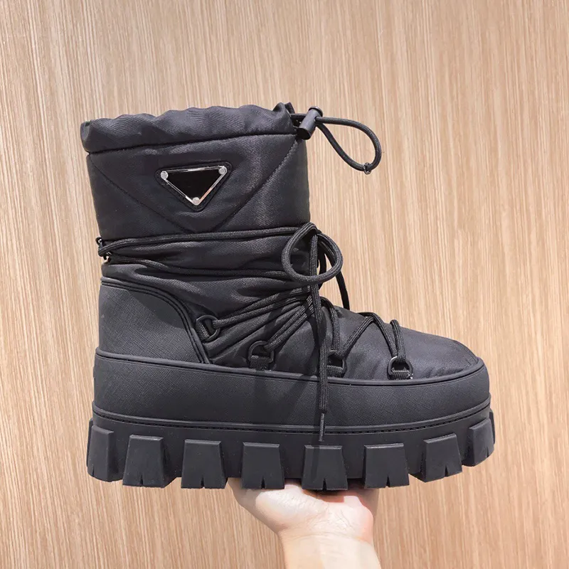 Original Winter Designers Boot Woman Black Snow Boots Fur Platform Boots Ankel Cowboy Booties Chunky Martin Boot With Pouch Nylon Warm