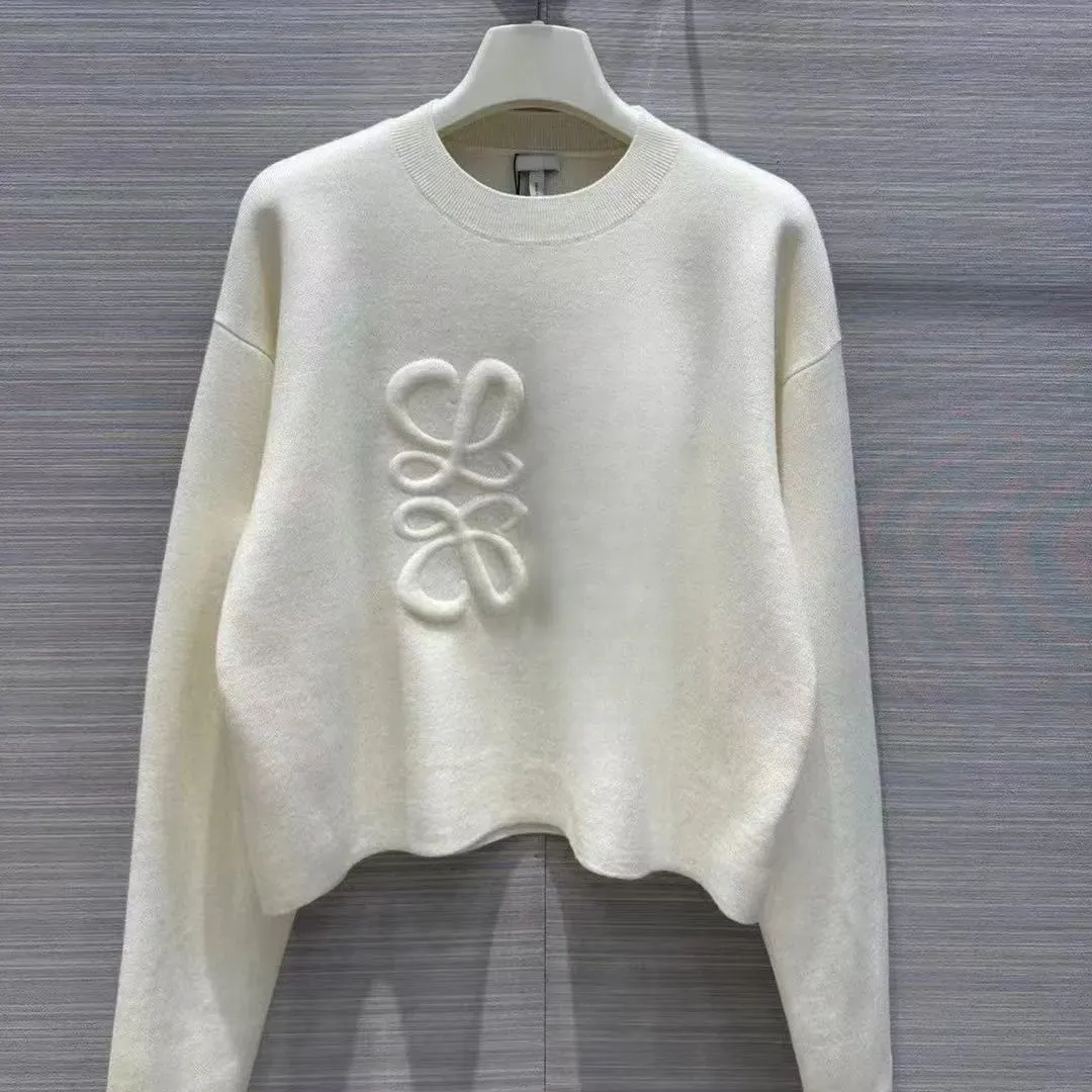 Pull de créateur femmes blanc mince tricot Sweaters24ss nouvelles femmes automne à la mode à manches longues haut haut de gamme mince pull manteau