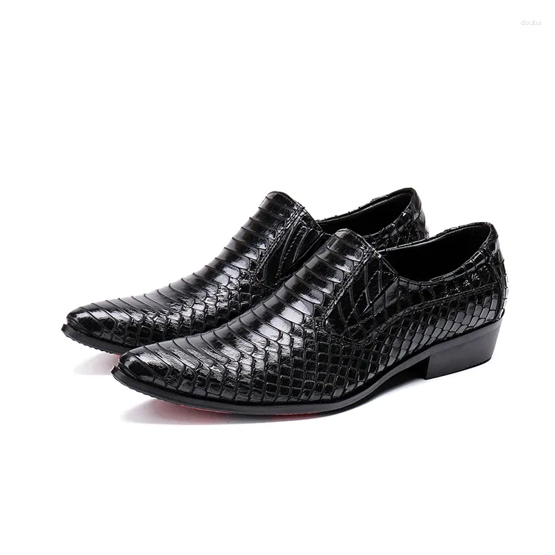 Klänningskor Calzado Masculino Snake Skin Patent Leather Mens for Men Pointy Loafers slip på modebröllopsverksamheten