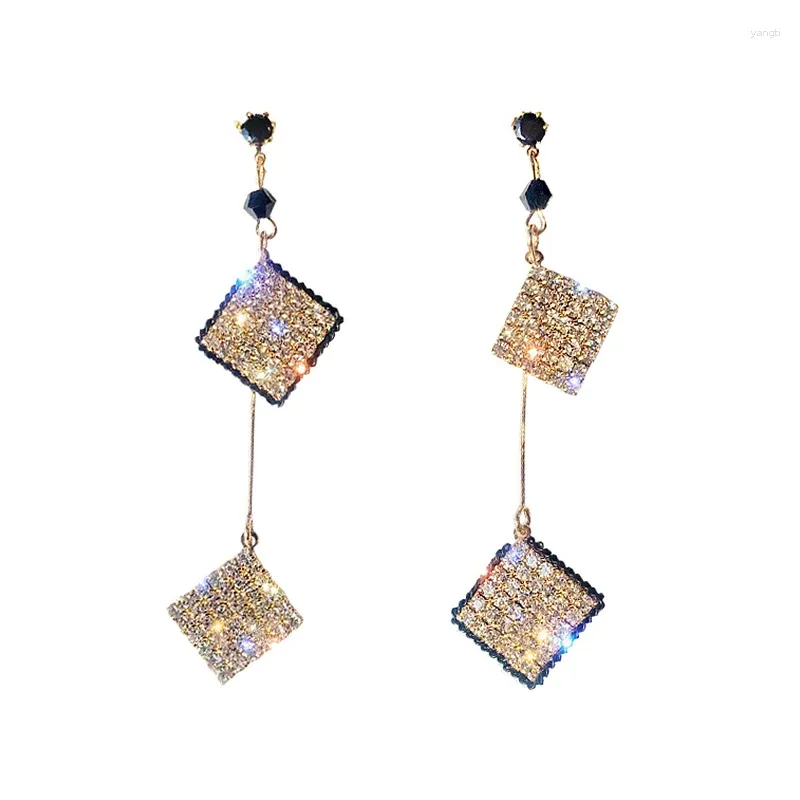 Dangle Earrings 1pair Shiny Rhombus Rhinestone Temperament Long Female Korean Personality Eardrop Wedding Jewelry NA