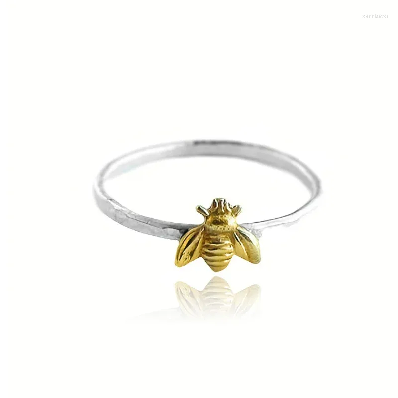 クラスターリングHuitan Chic Bee Finger Ring Lady All Match Trend Daily Jewelry Fashion Fancy Insect Accessories for Women Drop