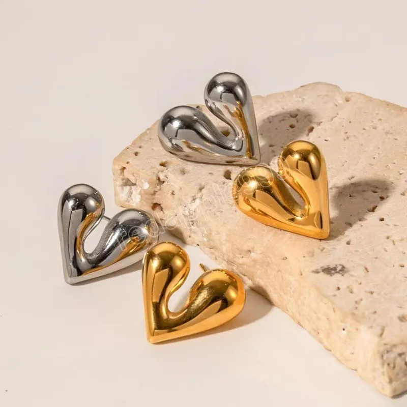 Gioielli moderni Orecchini a bottone a forma di cuore in metallo dal design europeo e americano per le donne Nuovi accessori per le orecchie di tendenza
