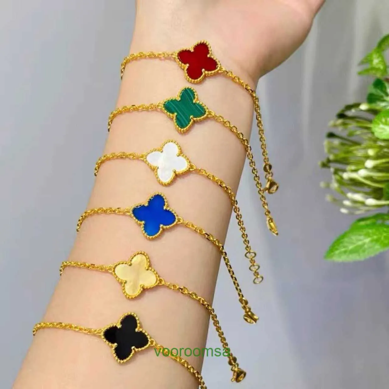 High quality Edition Bracelet Light Luxury Van New Four Leaf Grass Single Flower Double sided Agate Lucky for Women Summer Rose Gold Instagram With Box Jun